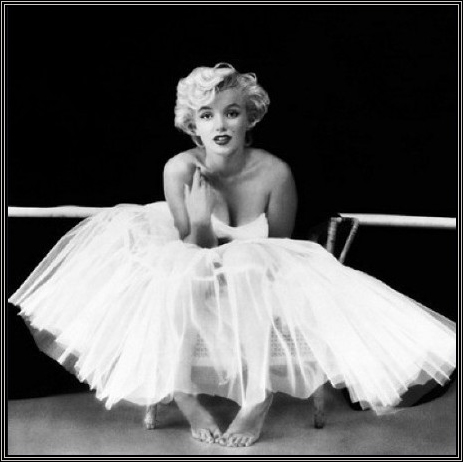 Marilyn Monroe ... to purchase a copy of this ... click HERE ... 