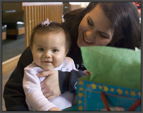 Stephanie and Victoria ... December 2006 ... Stephanie and Victoria ... December 2006 ...