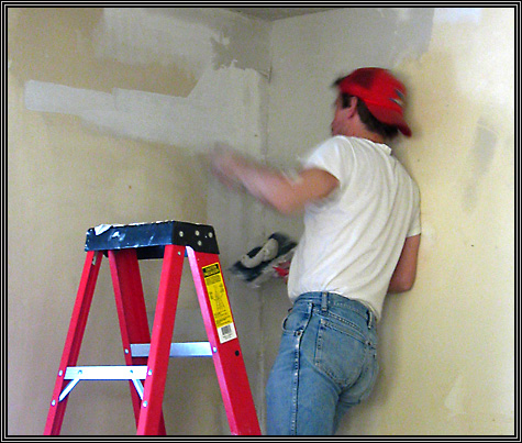 Brian used TSP on all the walls, basebords, etc ... then Danny worked with Kilz due to the water damage ... then started fixing the plaster ... we had a great time ... errrr ... it still needs to be primed & painted ... April 2007 ... Brian used TSP on all the walls, basebords, etc ... then Danny worked with Kilz due to the water damage ... then started fixing the plaster ... we had a great time ... errrr ... it still needs to be primed & painted ... April 2007 ...