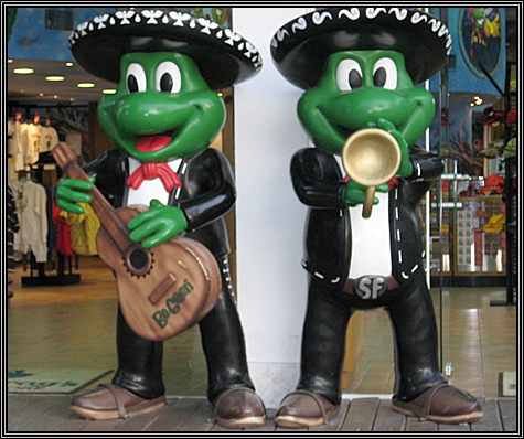 Wednesday we went to Playa del Carmen ... there's a Senor Frogs there too ... November 7, 2007 ... Mexico ... 