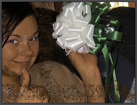 Brittni leaves for California today ... buh bye! ... Christmas 2007 ...