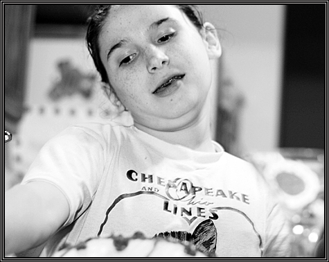 March 16, 2008 ... Alexis decorating the lemon lemon cake ... 