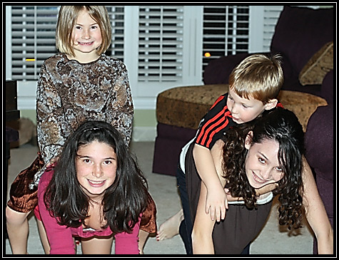 Megan, Alexis, Joey, Carissa ... horsey rides ... Thanksgiving 2008 ...